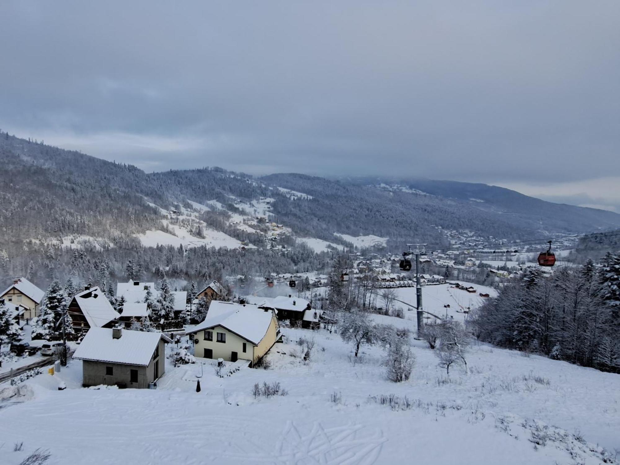 Owysoko - Apartamenty Z Widokiem 200 M Od Tras Szczyrk Mountain Resort Buitenkant foto